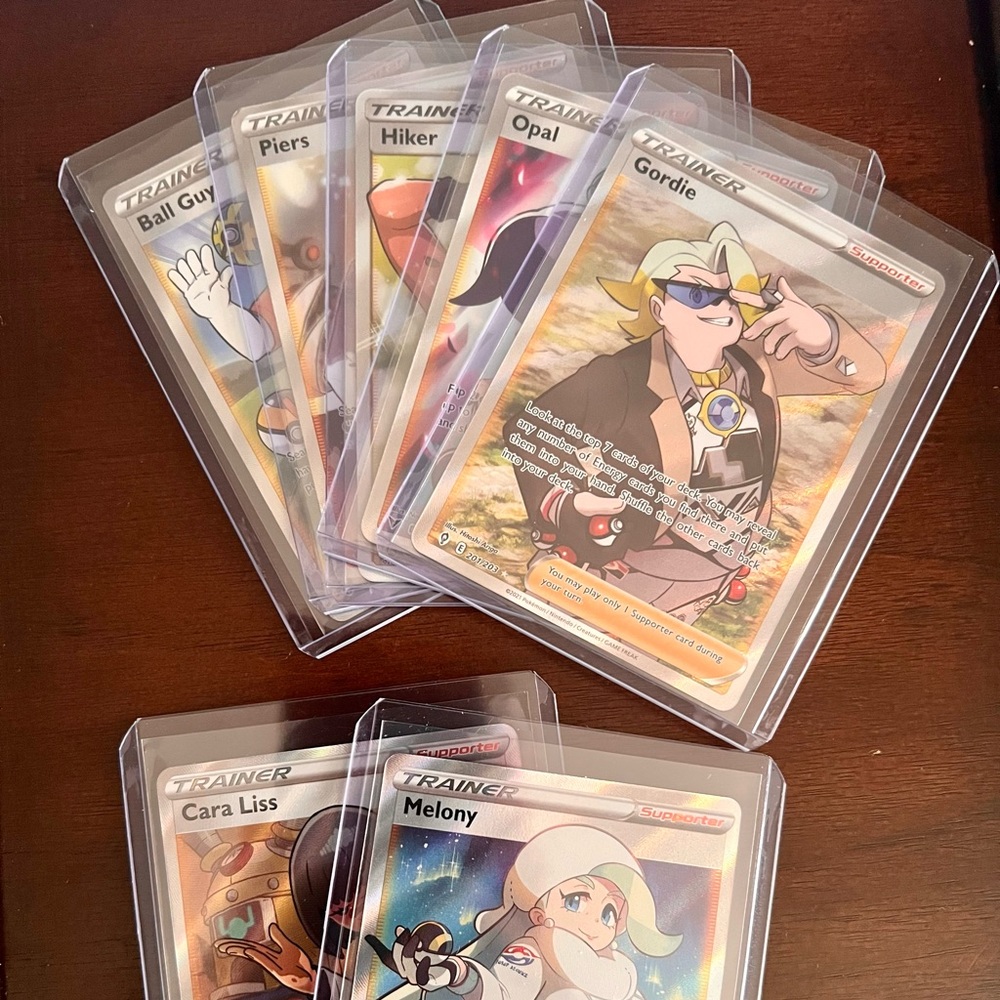Pokémon Trainor FULL ART Assortment